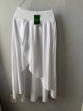 HALARA White High-Low Asymmetrical Maxi Skirt